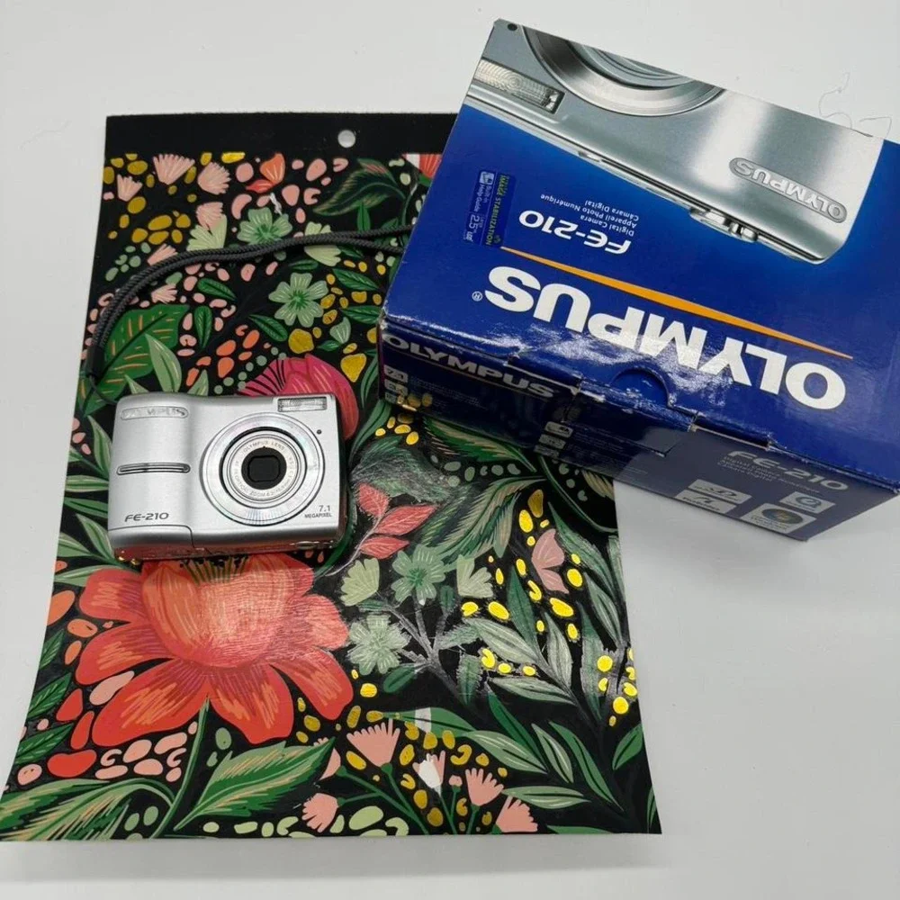 Olympus FE-210 Silver Digital Camera 7.1MP 3x Optical Zoom Y2K Point and Shoot